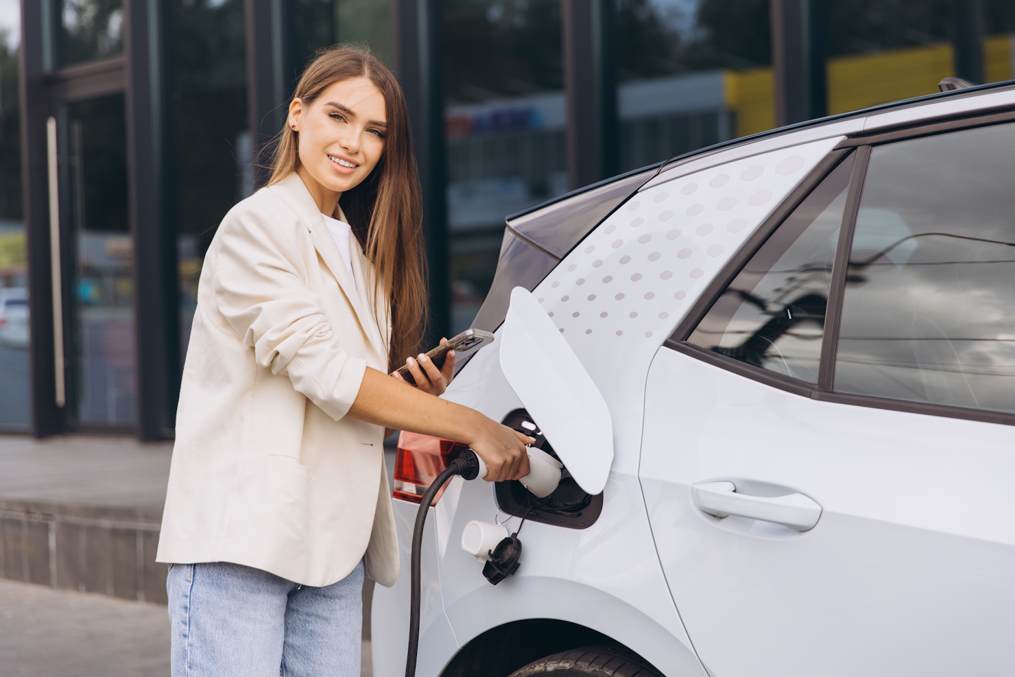 Von Rekorden zur Marktreife. Warum könnte 2026 der beste Zeitpunkt für den Kauf eines Ladegeräts für Elektroautos sein?